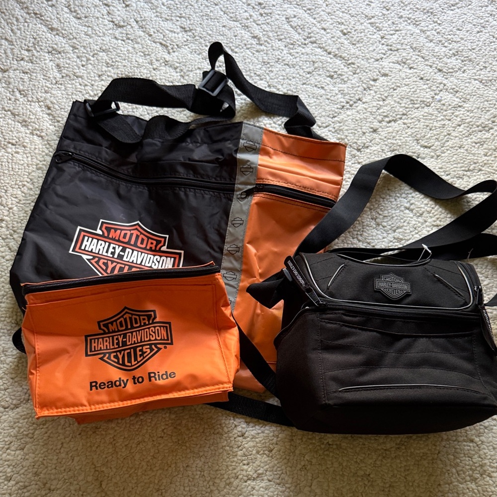 Harley-Davidson Black and Orange Bag Set with straps